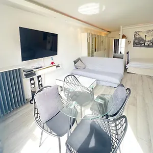 Appartement Like Arc De Triomphe, Champs Elysees, Tour Eiffel, Paris