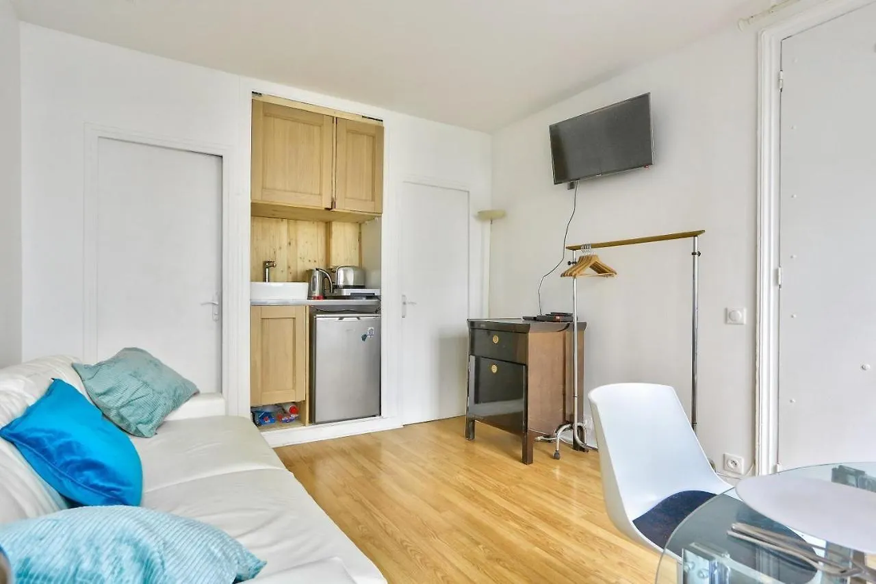 Studio - Appartement Quartier Arc De Triomphe 3 Paris 0*,  France